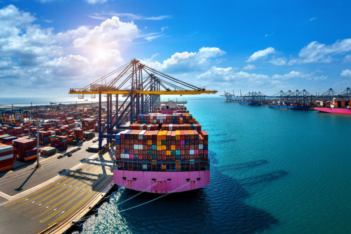 vista-aerea-buque-carga-contenedor-carga-puerto certificación de exportaciones