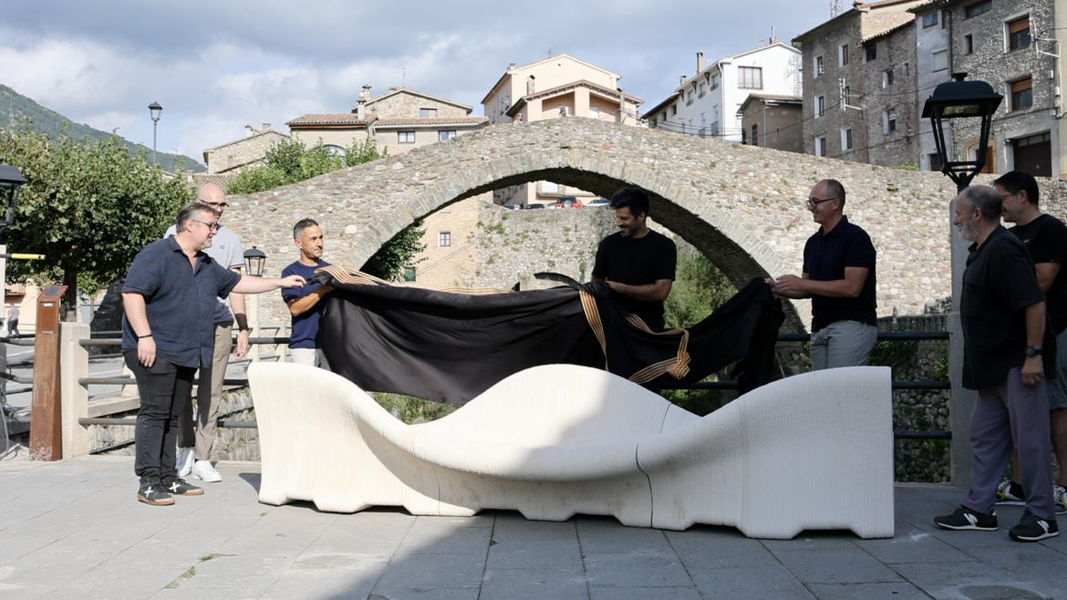 La tecnología pionera de ARIDDITIVE en el primer banco de hormigón imprimido en 3D en La Pobla de Lillet