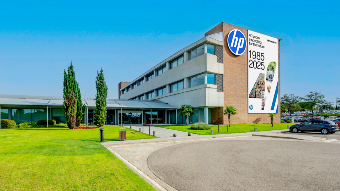 HP celebra 40 años de su centro de excelencia en Barcelona impulsando una nueva era de innovación con IA