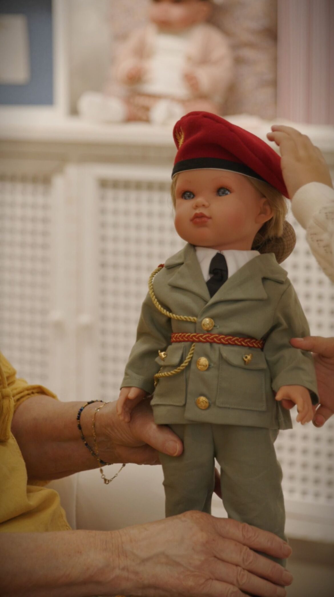 Muñecas Antonio Juan lanza la muñeca Leonor en su nuevo rol de militar: una edición limitada que rinde homenaje a la evolución de una generación