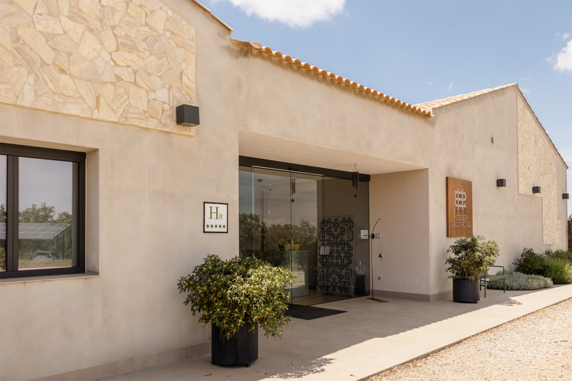 Hoteles Desconecta2 inicia una nueva etapa de la mano del empresario local José Ángel Contreras