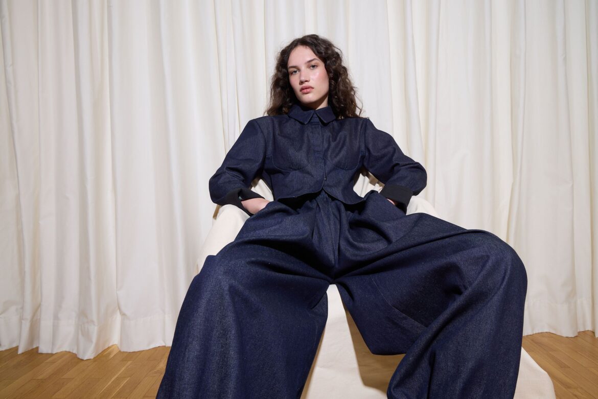 WOMANZE presenta DENIM: cuando el lujo contemporáneo se viste de urbano