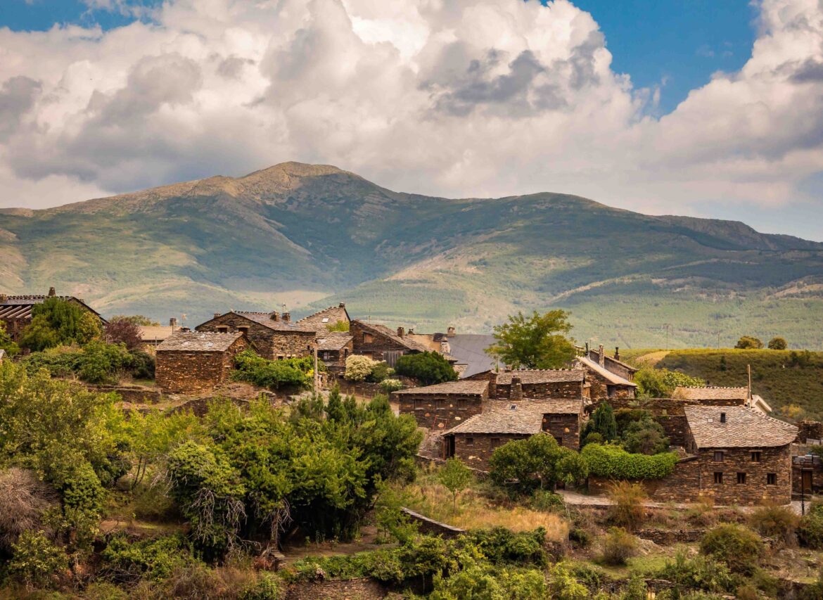 Airbnb crea un paquete de ayudas para apoyar el desarrollo económico de los destinos rurales y dispersar el turismo en España