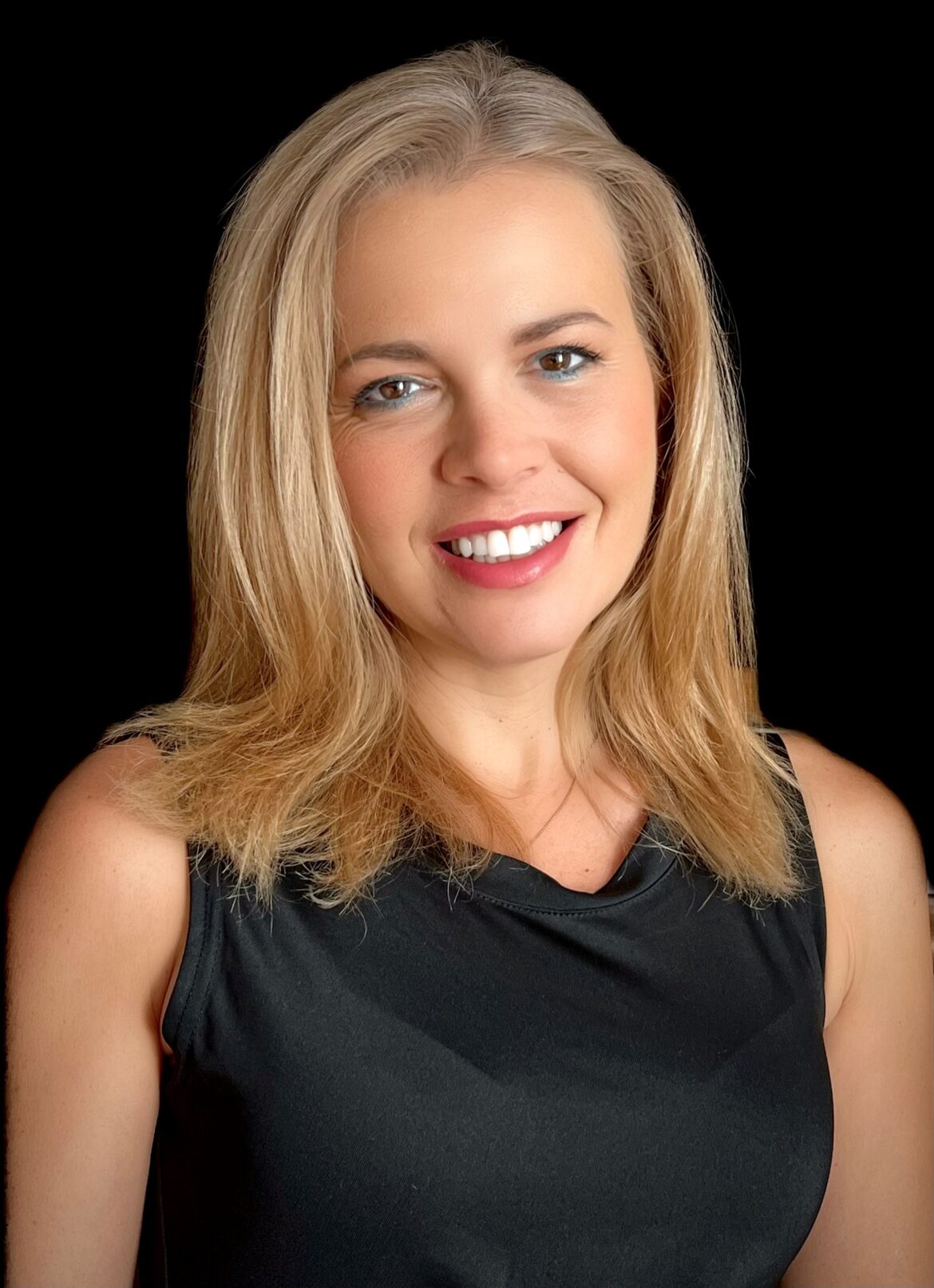 Gemma Cuena revoluciona la forma de sobrevivir al caos contable, fiscal y laboral con humor, claridad y bienestar