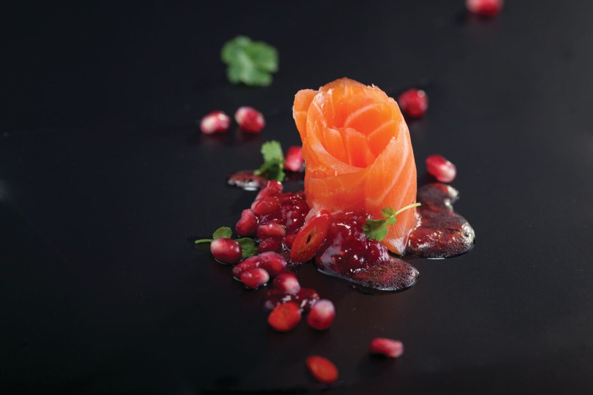 Del salmón ahumado al imponente «cangrejo real»: Noruega brilla en las mesas por Navidad