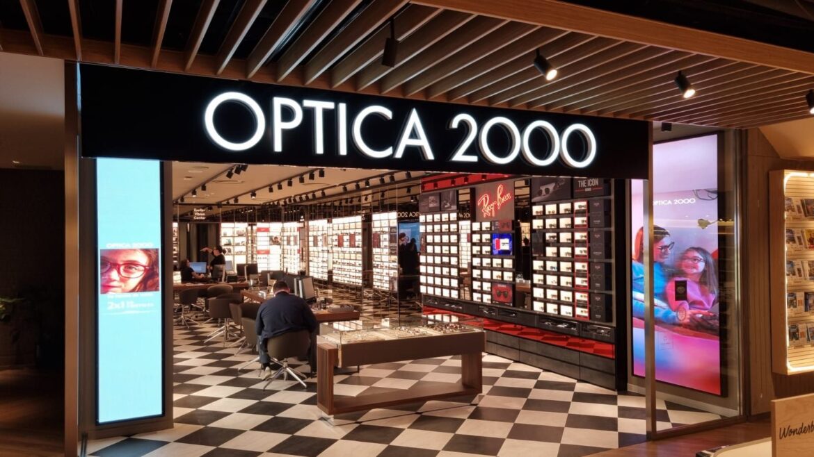 OPTICA 2OOO recibe el premio ‘Óptica del Año 2026’ por sexto año consecutivo