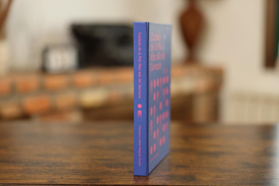 El farmacéutico Fran Diéguez alerta: «Seguimos tratando la piel como si fuera independiente del resto del cuerpo, y ese es el error»