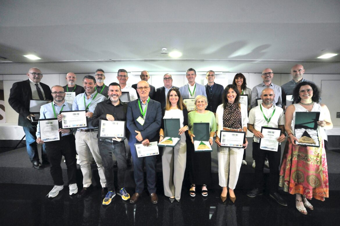 COASHIQ premia en Valencia a las empresas más comprometidas de la industria química y afines