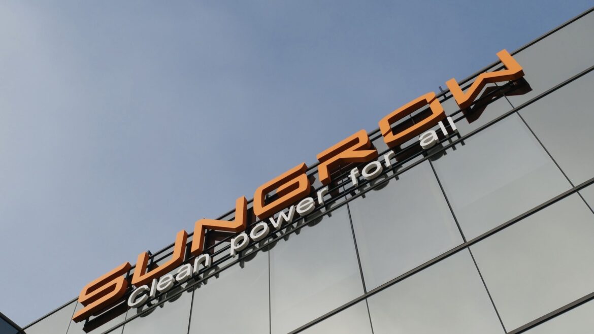 Sungrow ocupa el primer puesto en la clasificación mundial de Wood Mackenzie de integradores de sistemas de almacenamiento de energía en baterías (BESS) y fabricantes de inversores fotovoltaicos