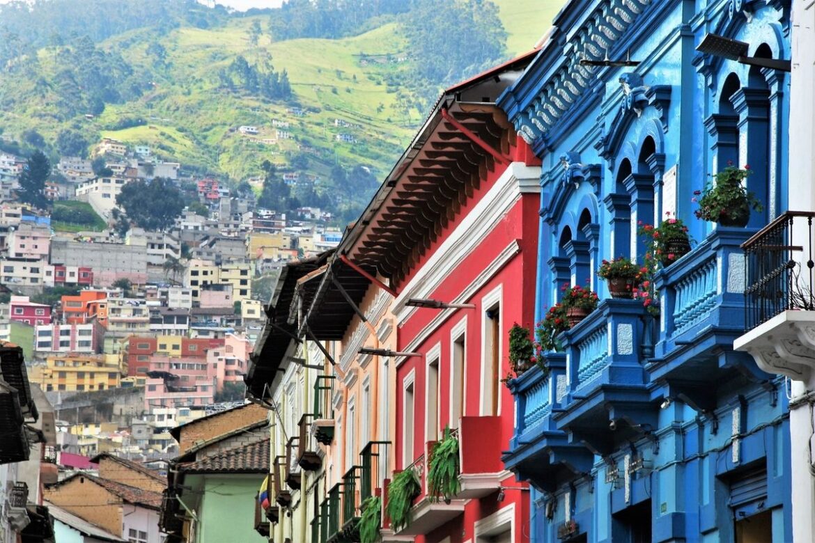 De Chamonix a Quito: los siete destinos alpinos recomendados por Kayak para escapar del calor
