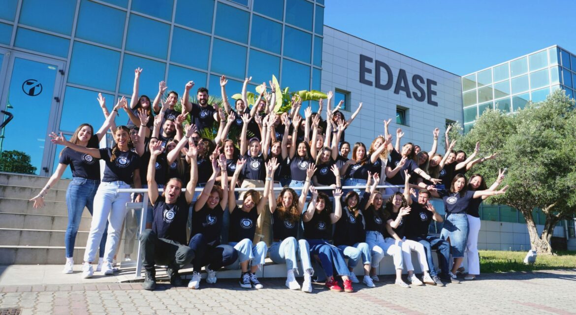 Urgencia en contratación de asesores en España: EDASE lanza 100 becas para captar personal