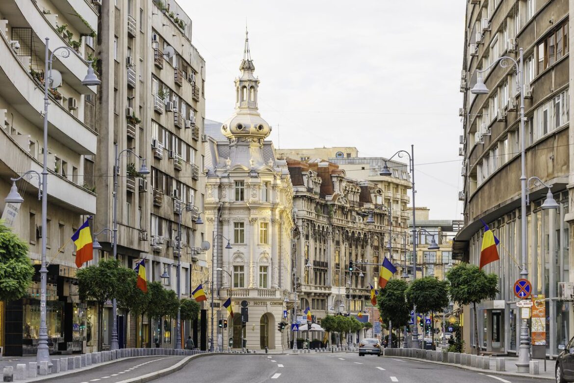 Los viajes en temporada media se consolidan: KAYAK revela las tendencias de viaje de los españoles