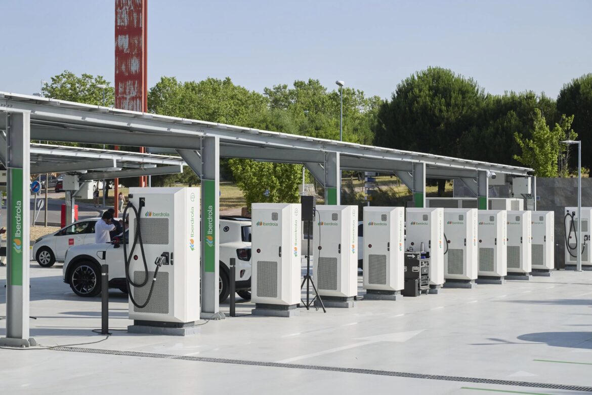 La red de Iberdrola España permitirá recorrer 500 millones de kilómetros en vehículo eléctrico en 2026 y superará 4,1 millones de recargas