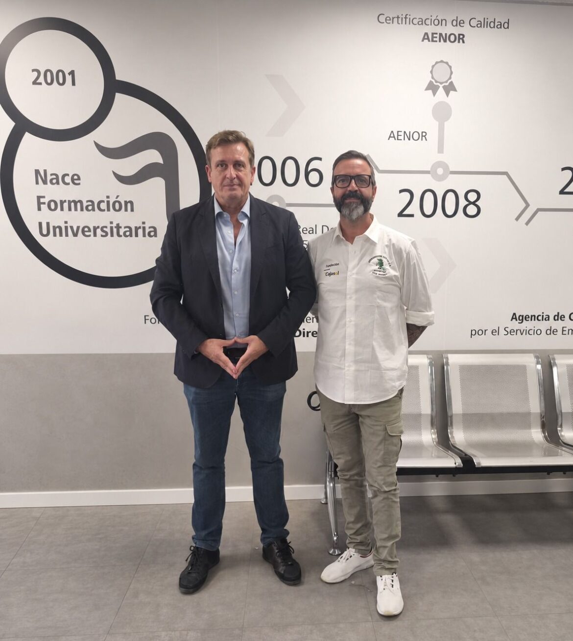 Formación Universitaria refuerza su apuesta por el talento femenino con la renovación de su patrocinio a las Cocodrilas Rugby Sevilla