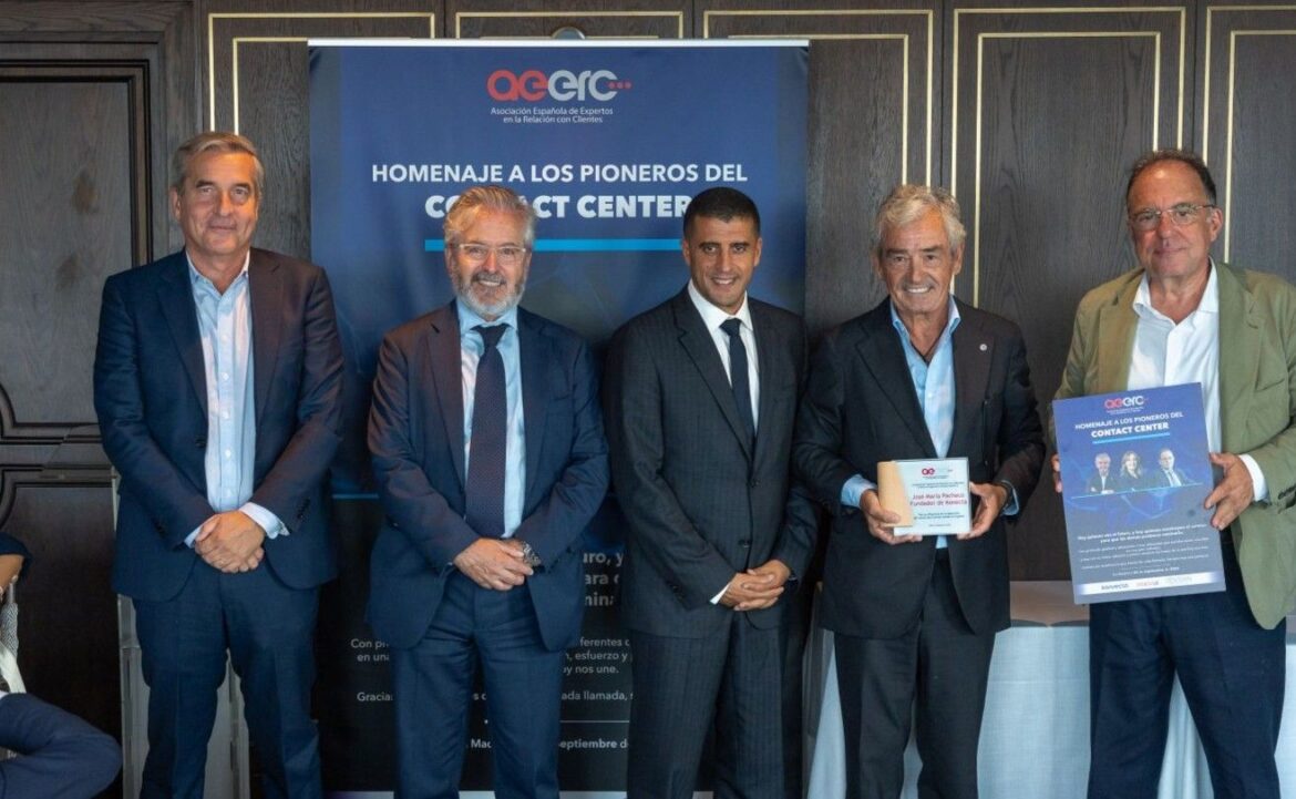José María Pacheco, fundador de Konecta, reconocido por la AEERC por su trayectoria y contribución al desarrollo del sector de CX
