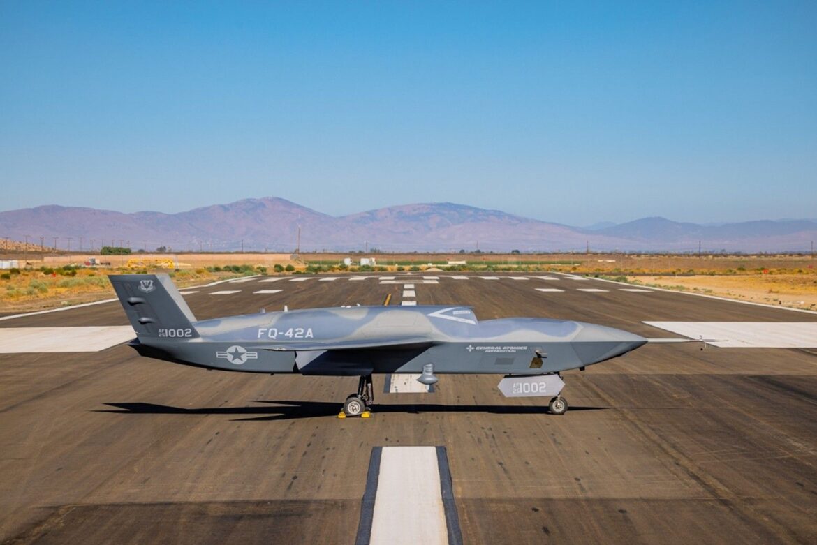GA-ASI se asocia con Spirit Defense para la producción del avión de combate colaborativo FQ-42